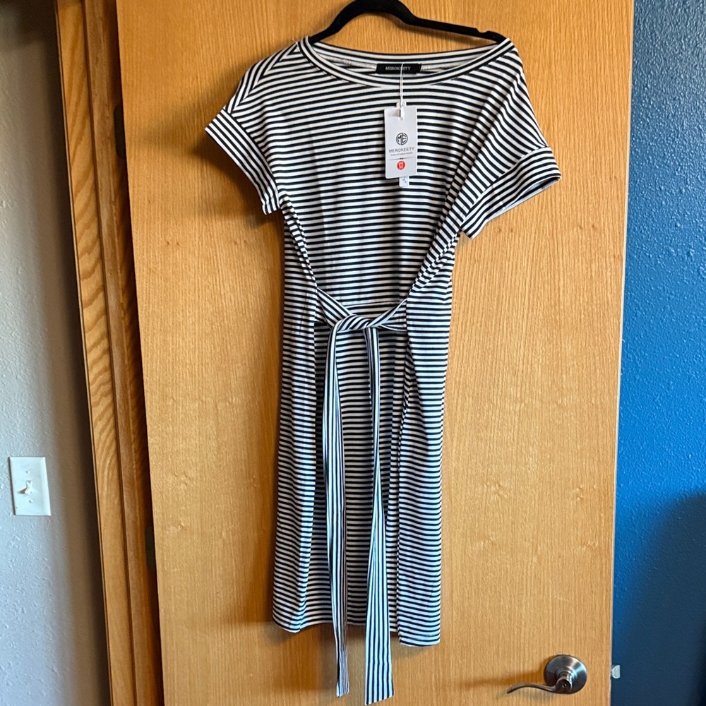 Elegant Black and White Striped Backless Dress